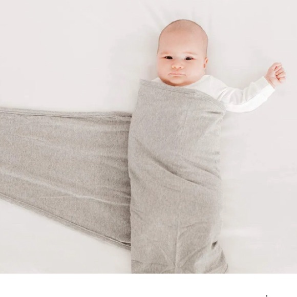 2 miracle blanket swaddles - grey and white. Excellent used condition. - Picture 1 of 6